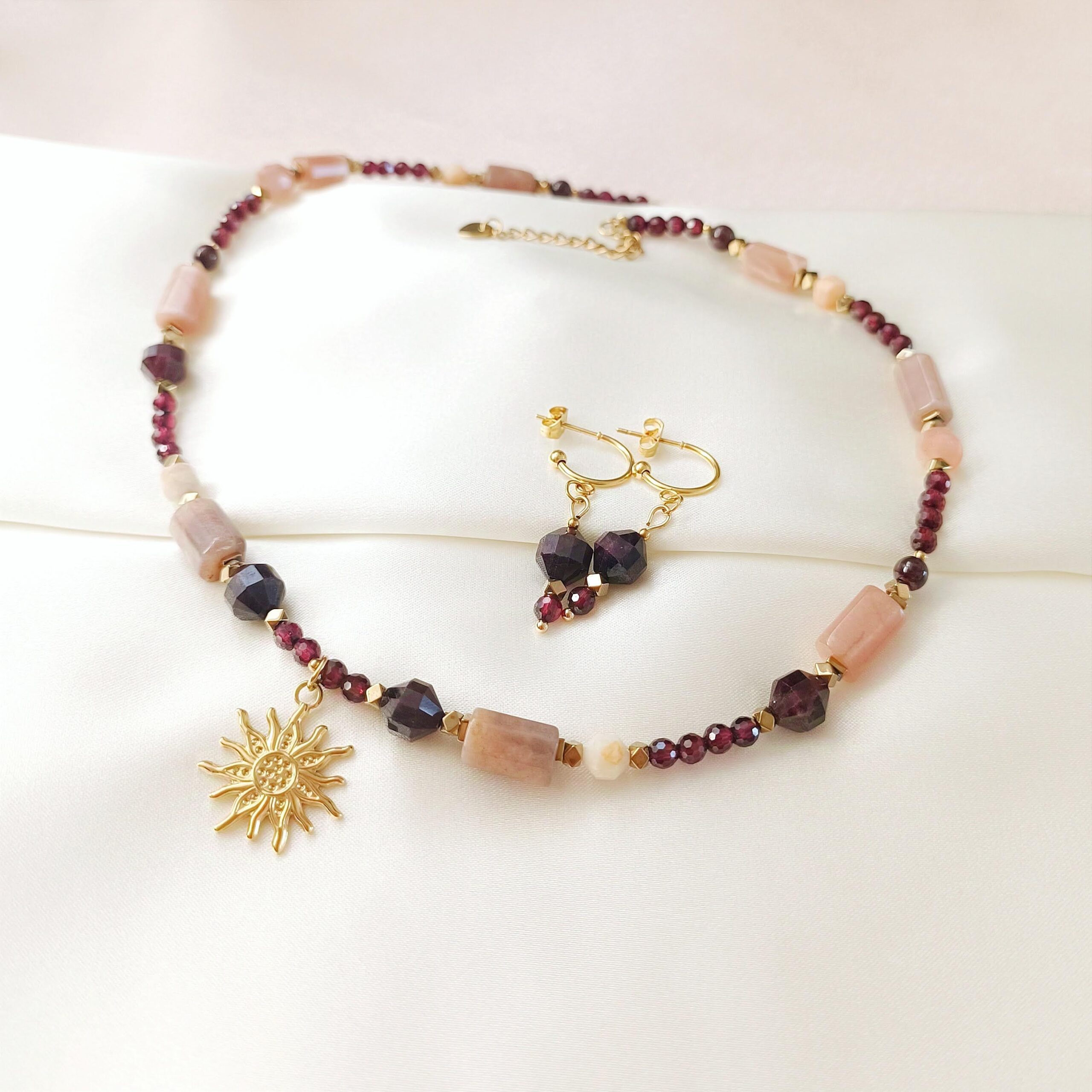 1730652796419 Kolczyki NARIN z granatem