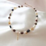 Unikat - naszyjnik perły z bryłkami kamieni Unikat - naszyjnik perły z bryłkami kamieni