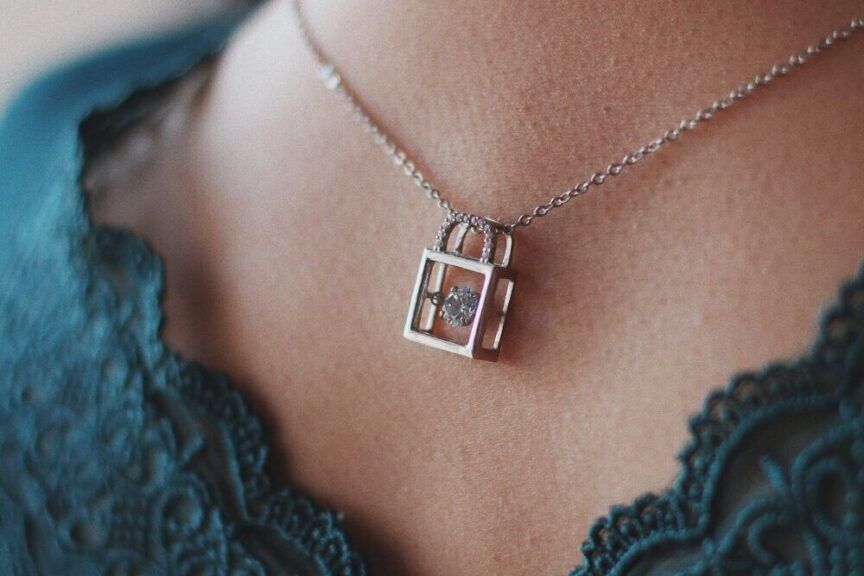 Jak czyścić srebro? Kompleksowy poradnik pielęgnacji Jak czyścić srebro? Kompleksowy poradnik pielęgnacji