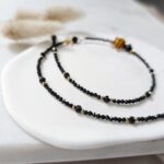 Choker amulet z pszczółką Choker amulet z pszczółką