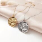 Łańcuszek - amulet z wilkiem Łańcuszek - amulet z wilkiem