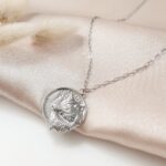 Łańcuszek - amulet z wilkiem Łańcuszek - amulet z wilkiem