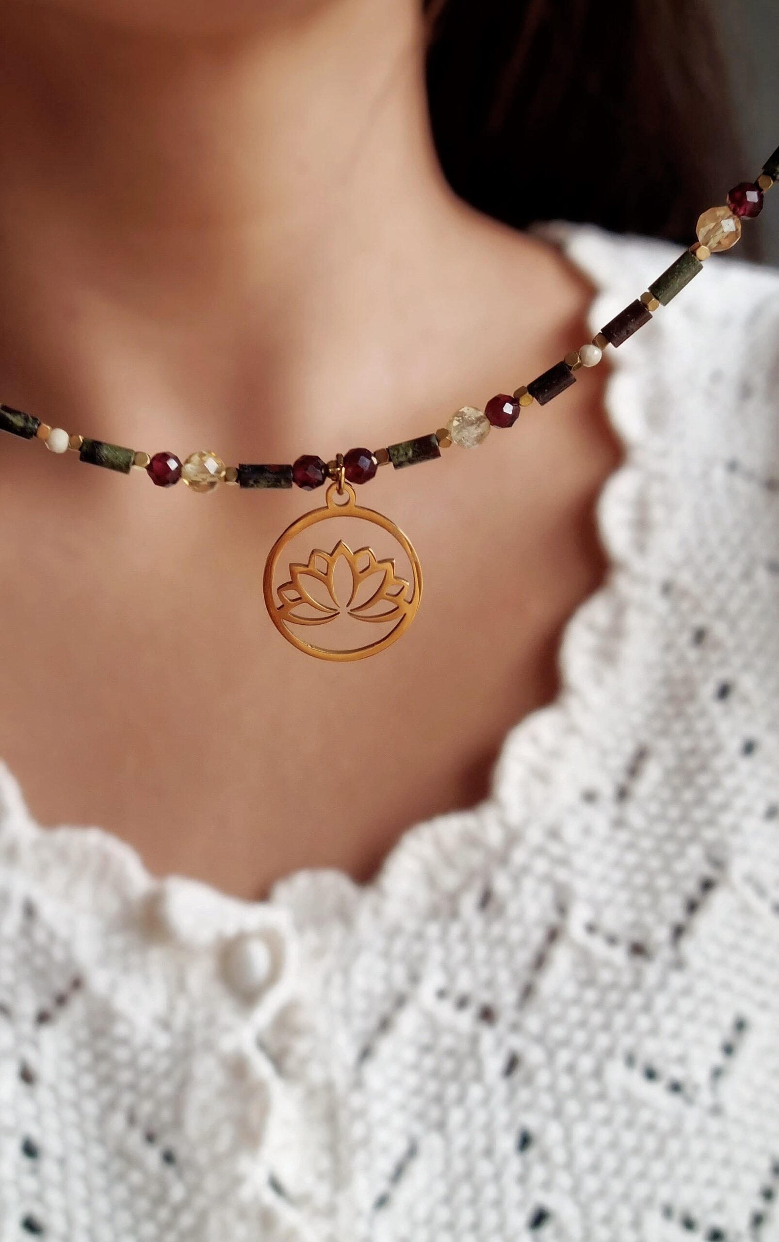 1000050811 (1) Choker PADME