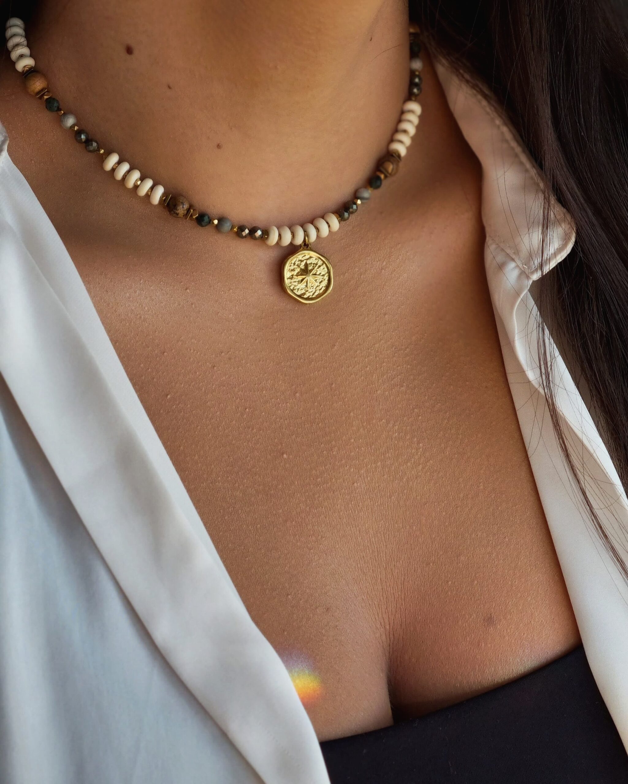 1000052210 Choker GAJA