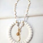 Naszyjnik z nieregularnych pereł Naszyjnik z nieregularnych pereł