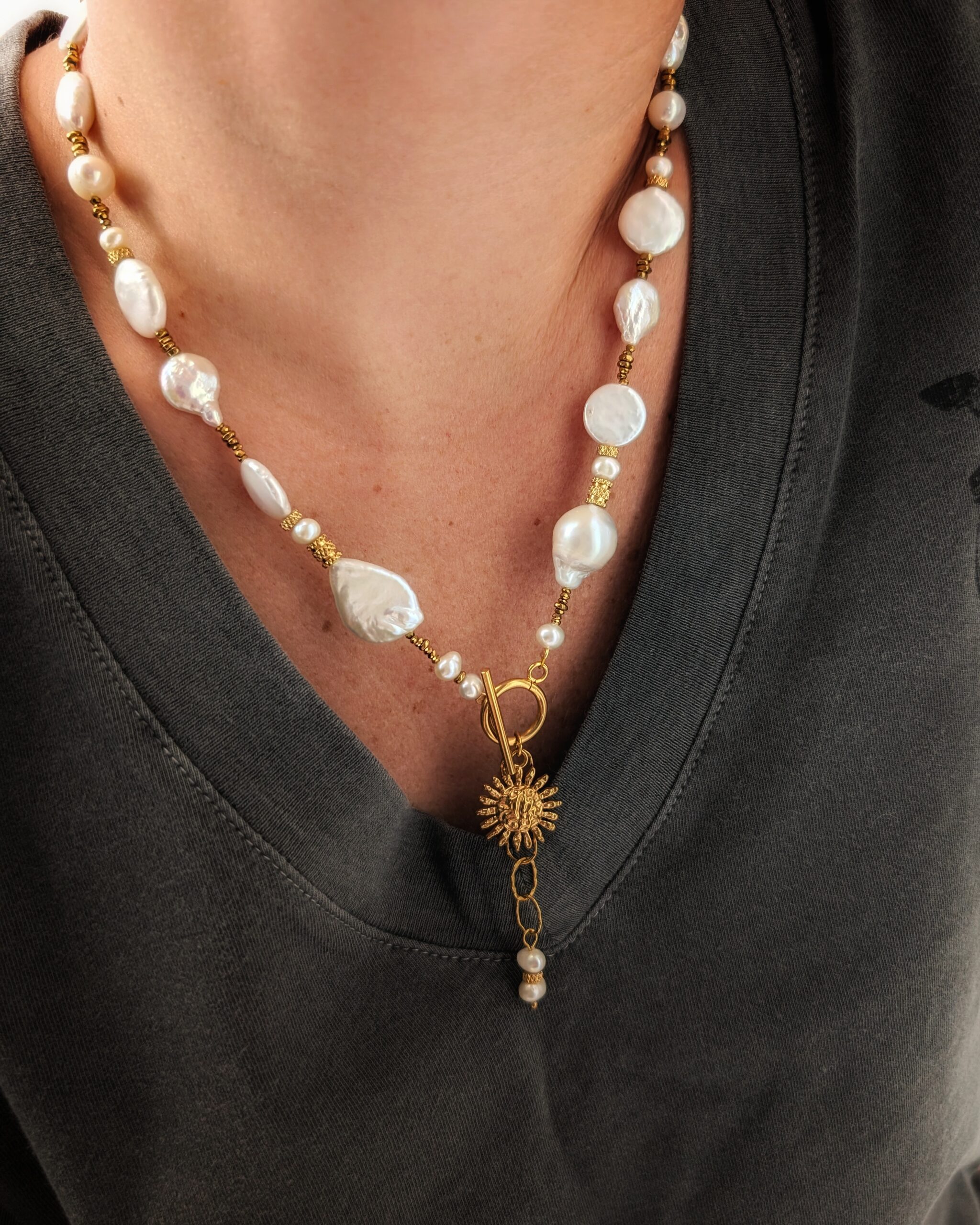 1000074862 (1) Naszyjnik z nieregularnych pereł